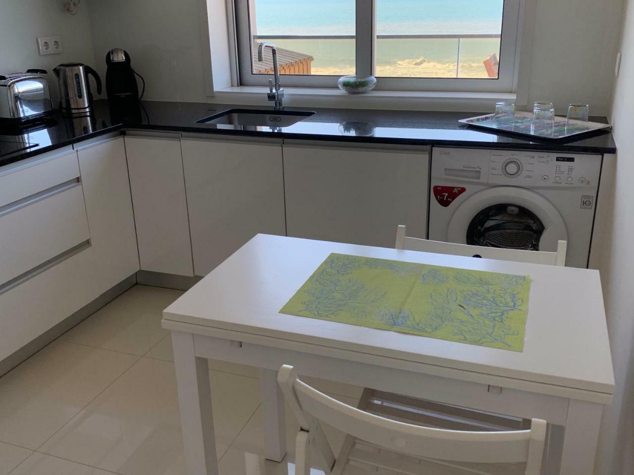 Front Beach Apartment Повуа-де-Варзін Екстер'єр фото
